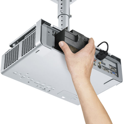 Przenośny projektor prezentacyjny PT-LB90E Panasonic